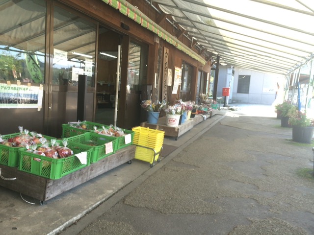 道の駅中条のようす