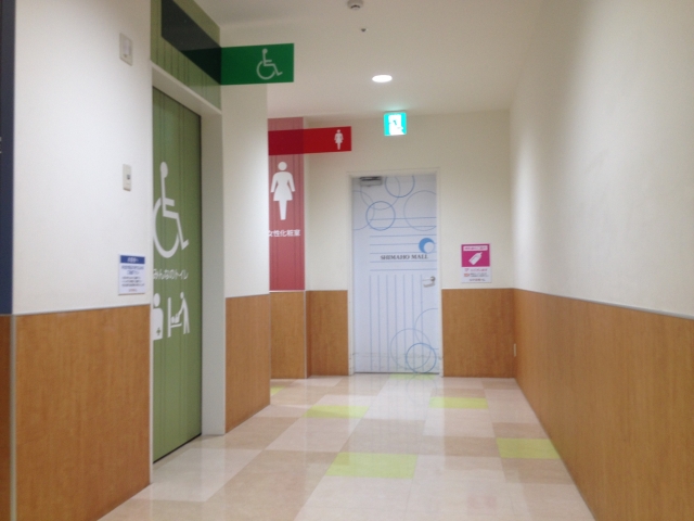 ドアは外開きや引き戸に交換し取っ手を持ちやすくすることも大切になります。