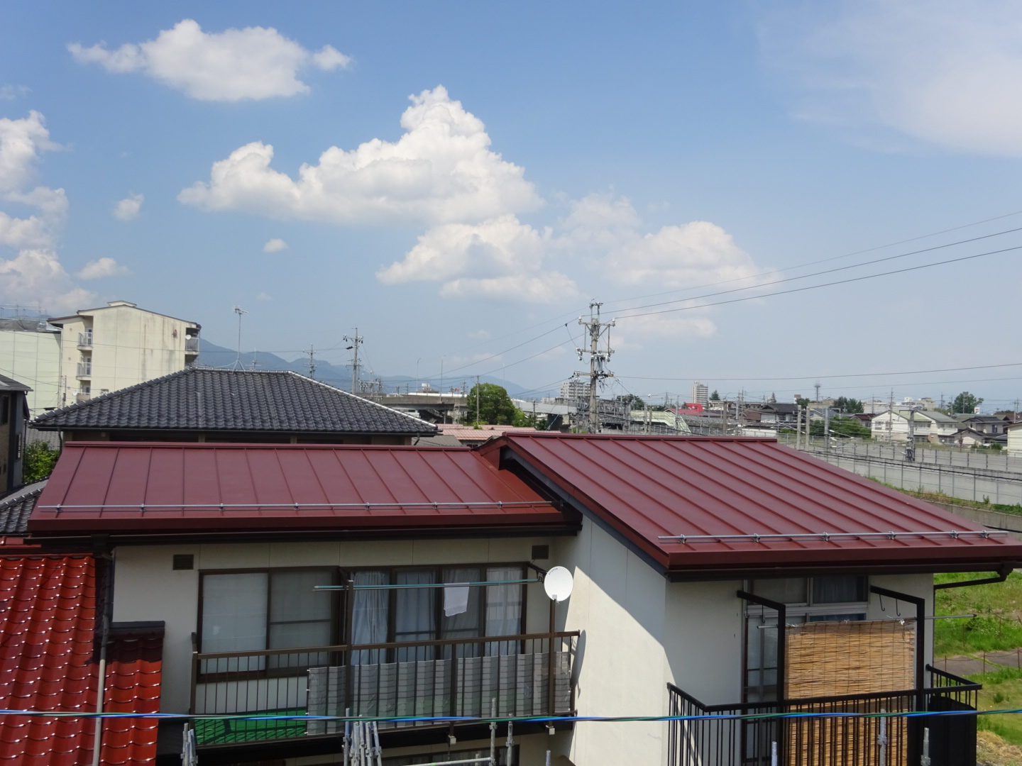 長野市篠ノ井御幣川で、屋根のカバー工法を行いました｜スレート屋根 写真