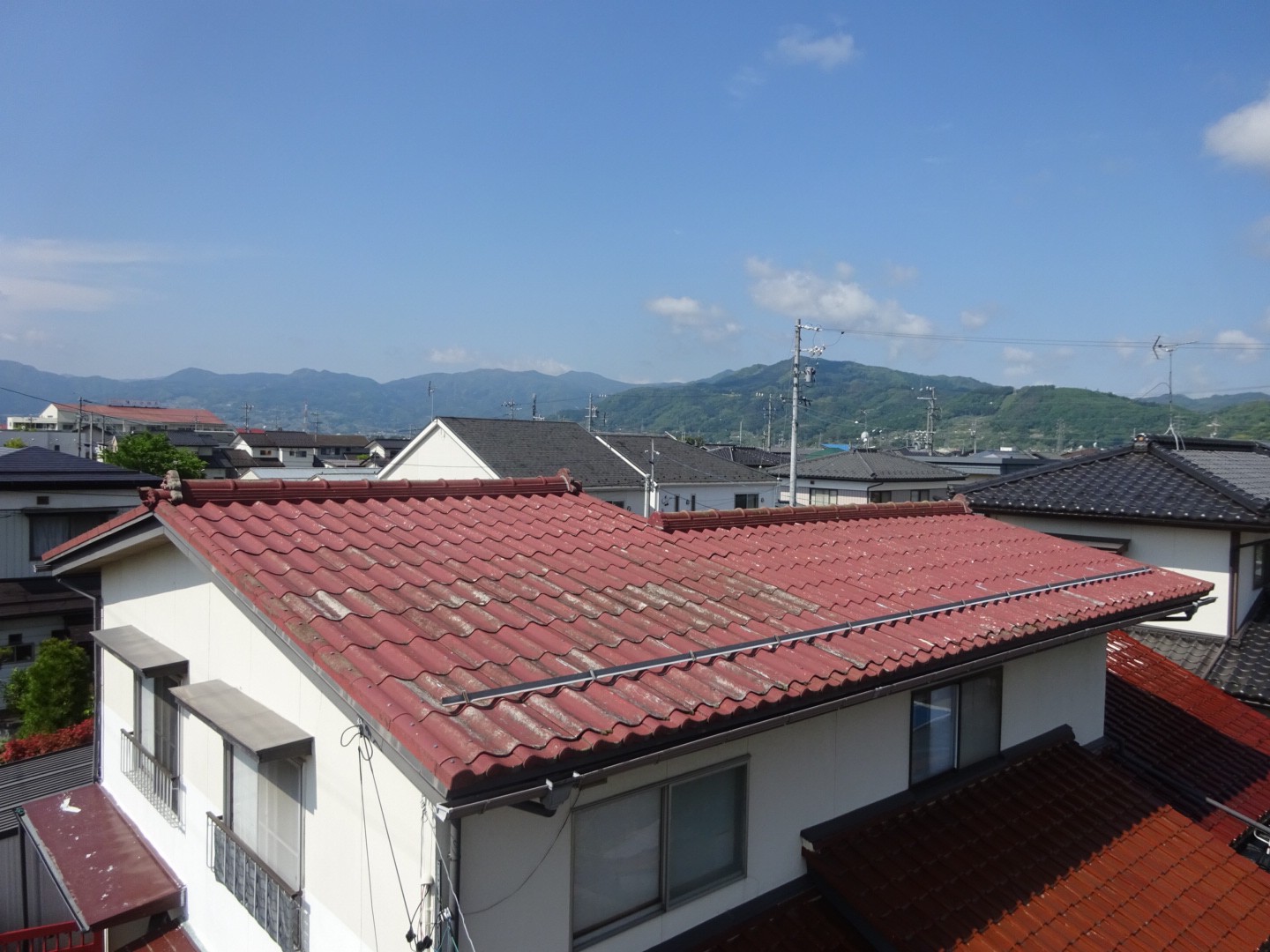 長野市篠ノ井で、屋根のカバー工法を行いました｜スレート屋根 写真