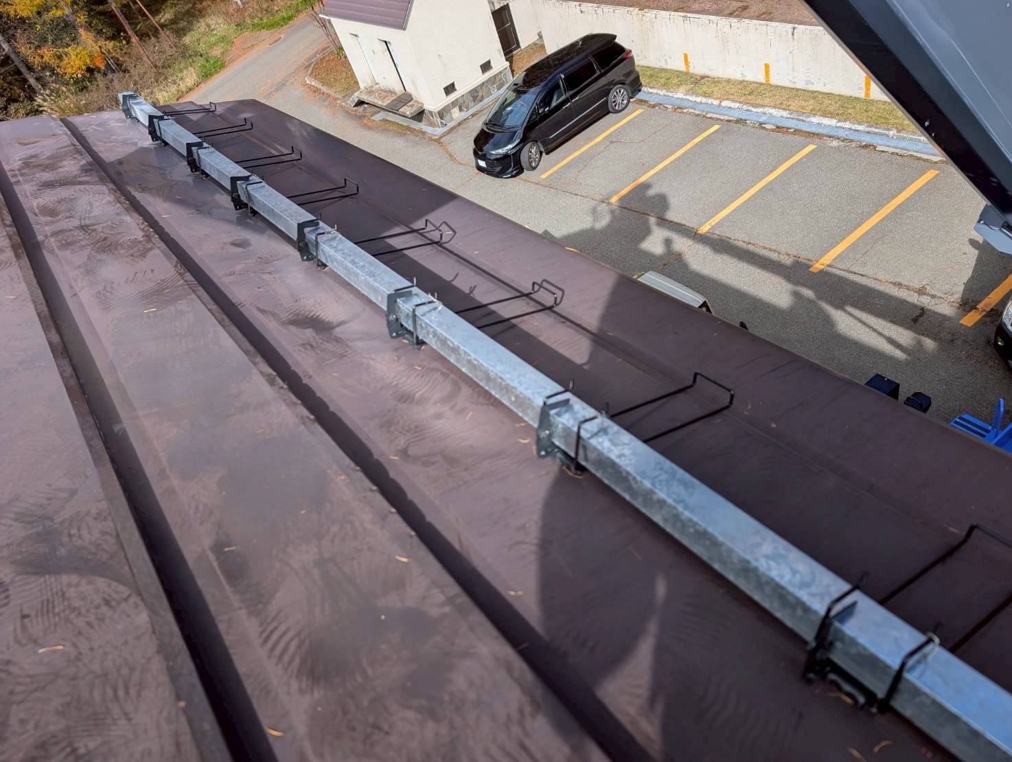 雪止めアングル設置