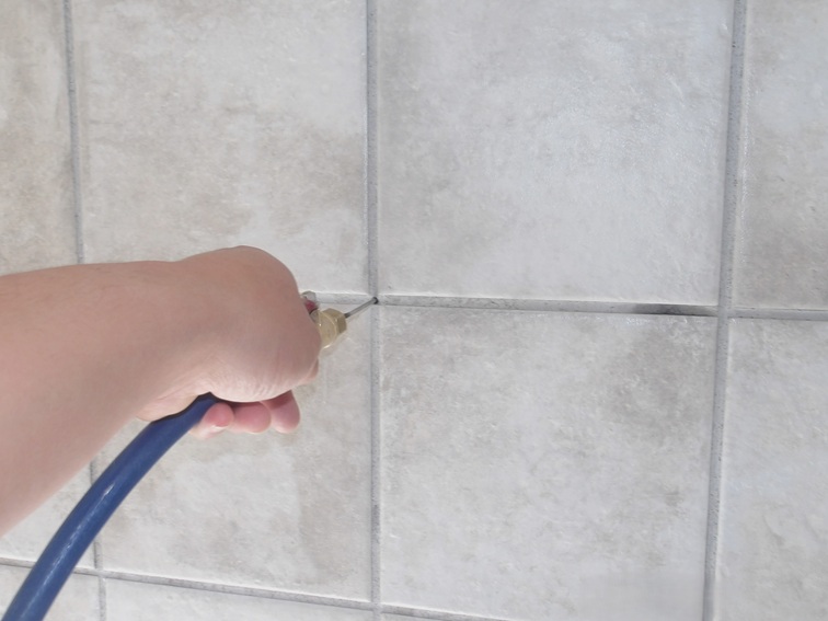 浴室壁　薬剤散布