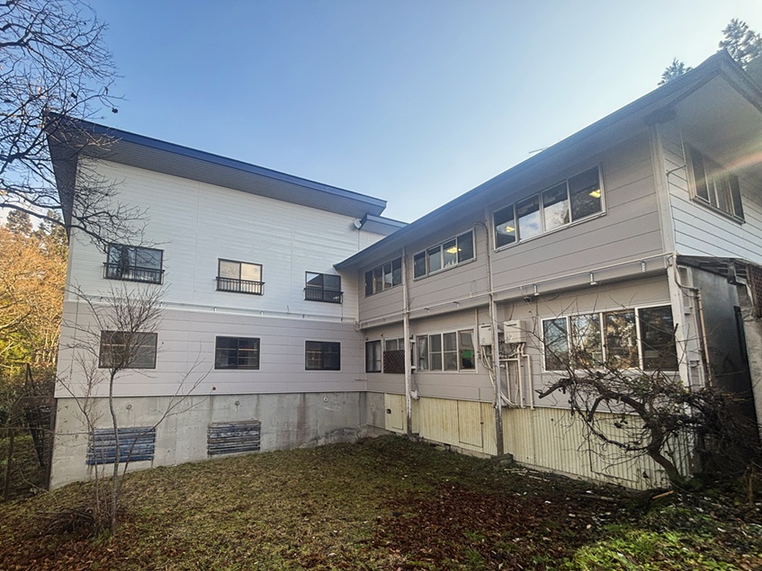 信濃町　介護施設　外壁カバー工法 写真