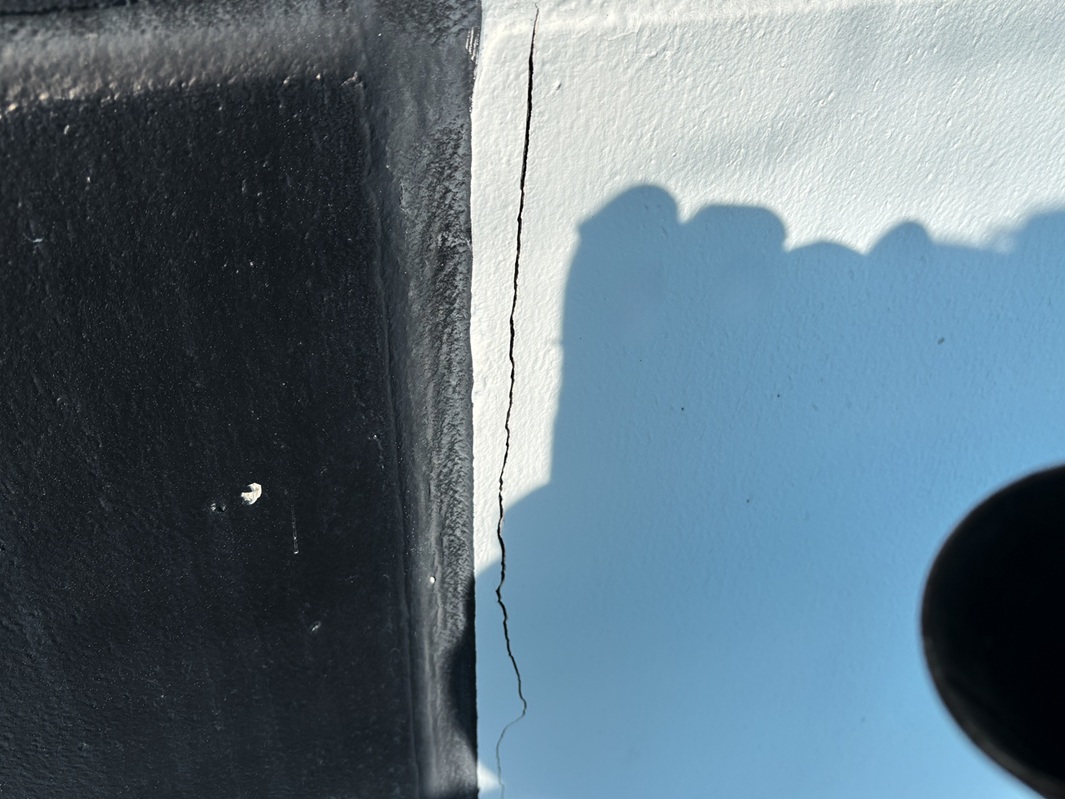 外壁のひび割れ