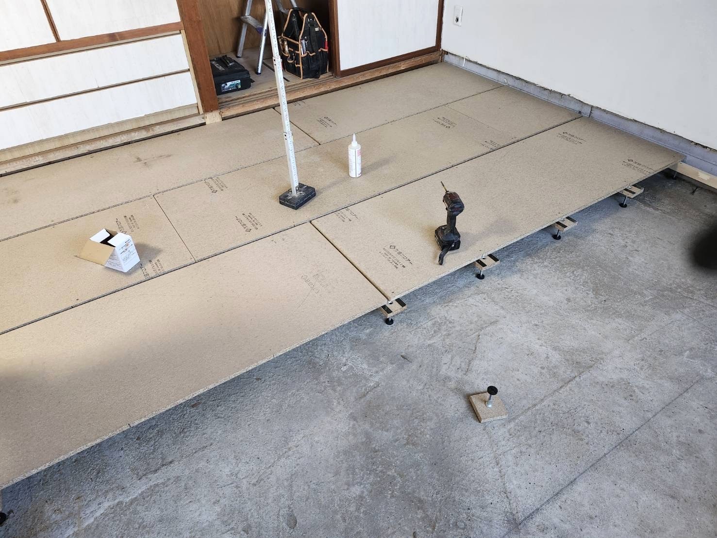 床工事
