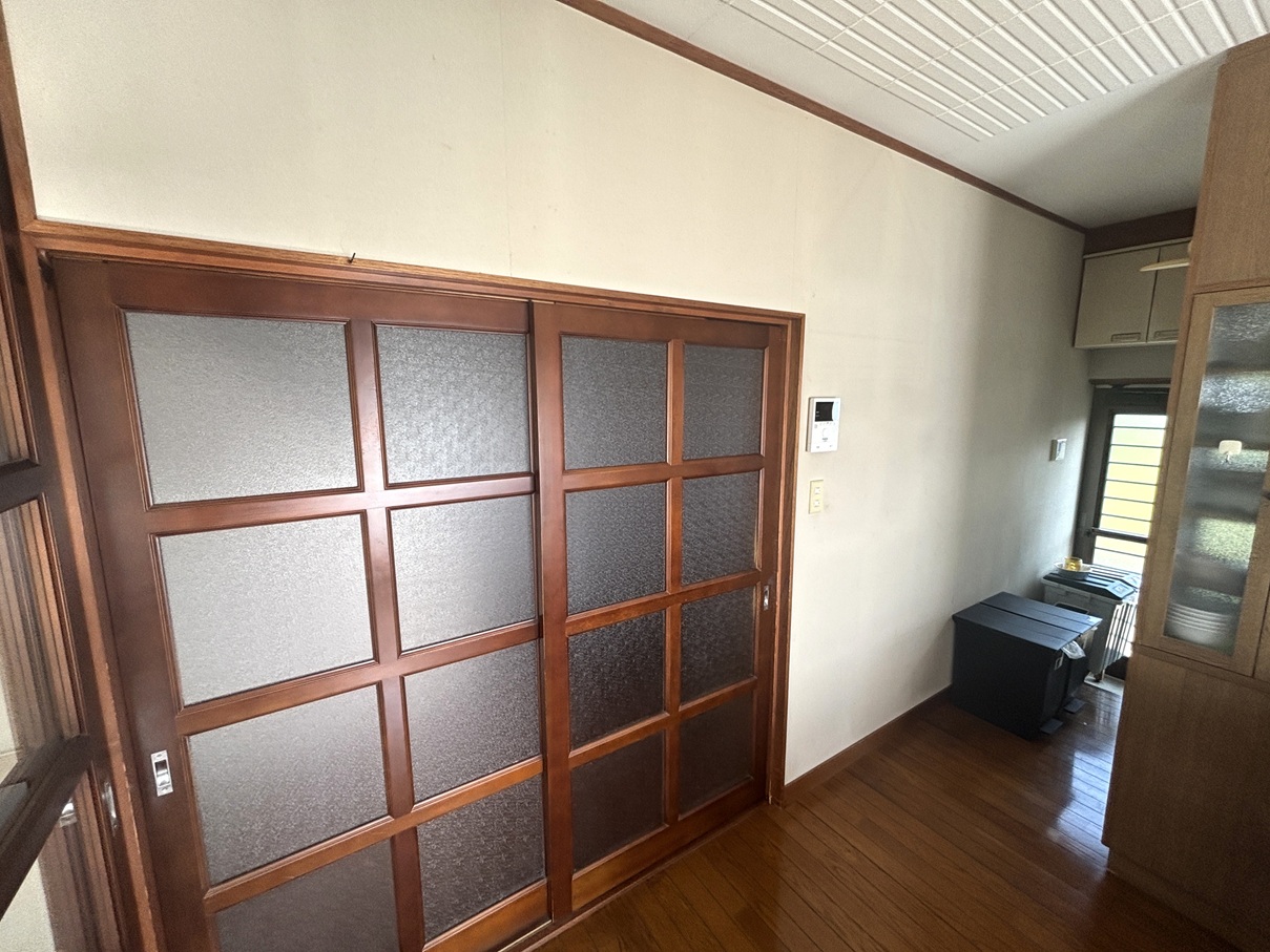 須坂市　H様邸　壁紙クロス張り替え工事 Before 写真
