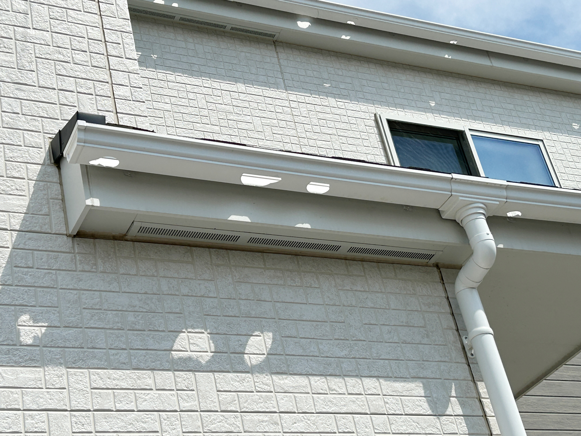 長野市・トヨ雨どい工事 | 株式会社霜鳥（しろくまペイント）